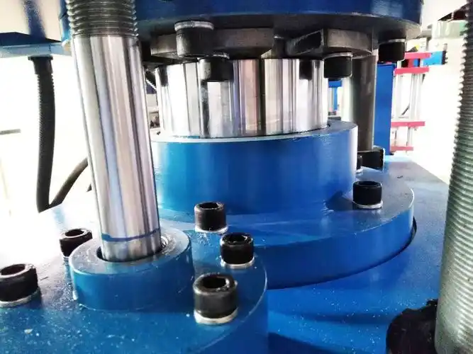 1000×1000mm Worktable Frame Structure Flat Vulcanizing Press Machine with 400-ton Hydraulic System