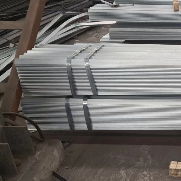 Container Galvanized Steel Angle Hot Rolled Or Cold Rolled for Structural Support