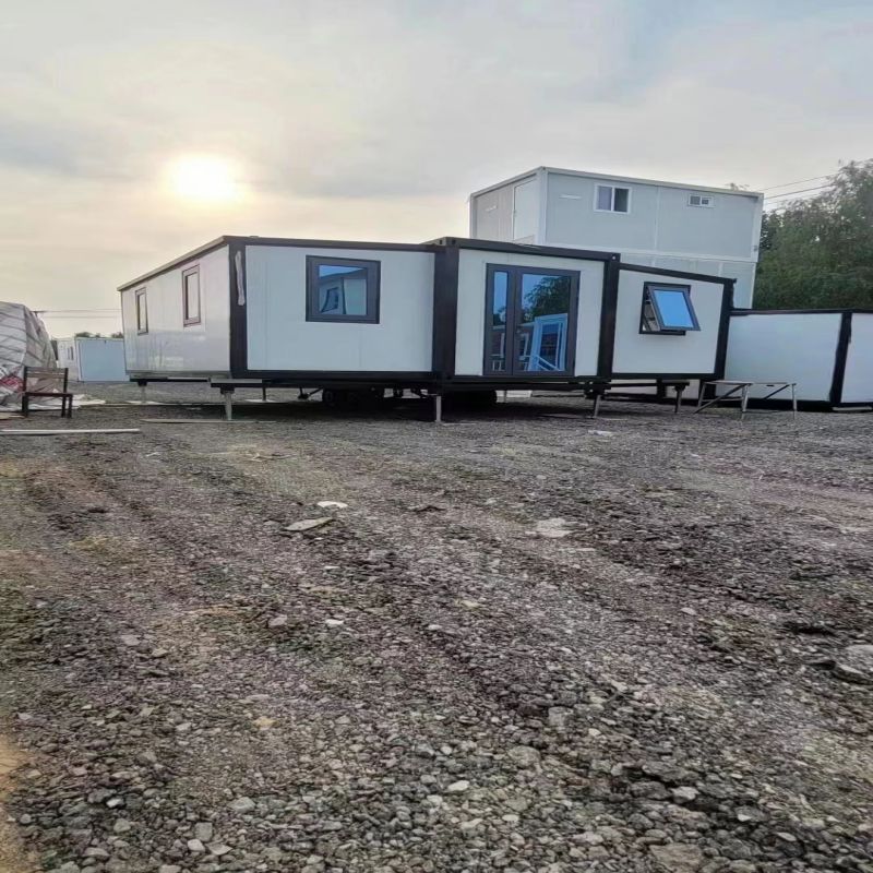 White or Customized Color Steel Prefabricated House Expandable Container Modular Home