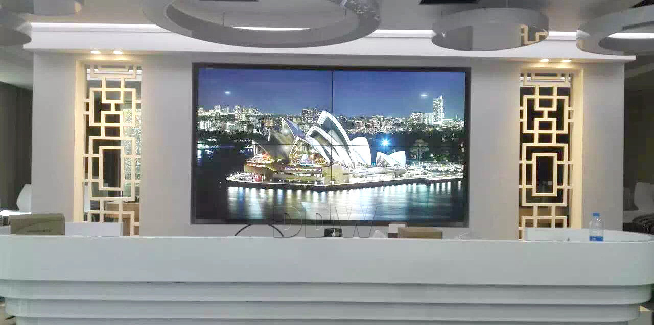 Splicing Screen 4x4 LCD Video Wall 3.5mm Small Bezel Monitor 4k Display 500cd/sqm retail videowall DDW-DV490FHM-NV0