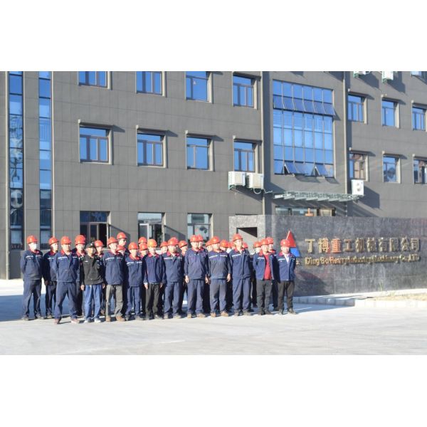Advanced Technology Mobile Jaw Crusher with Vibrating Screen and Feeder 1