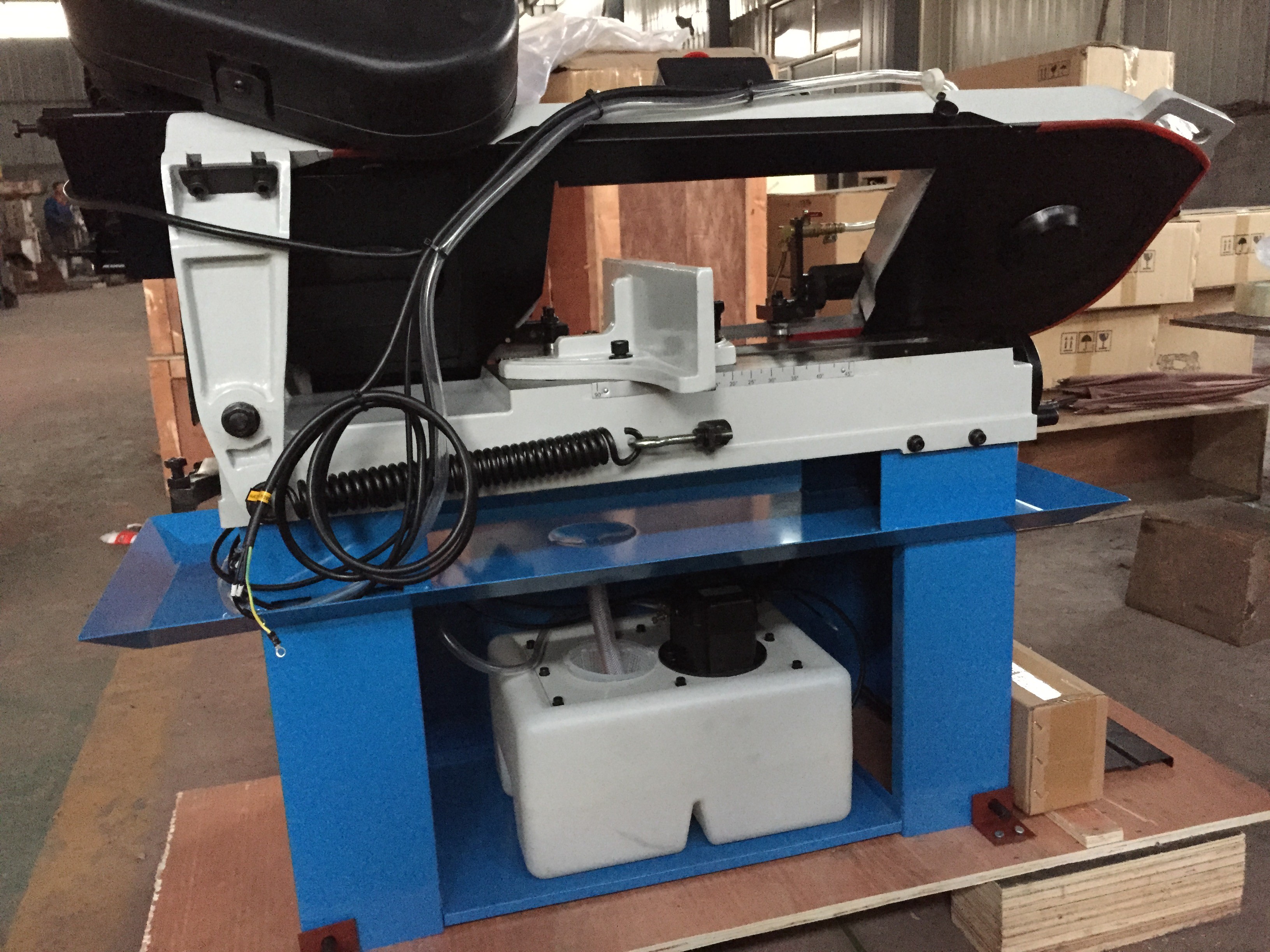 Angle cutting BS-712N small sawing machine Horizontal metal band saw machine factory direct selling