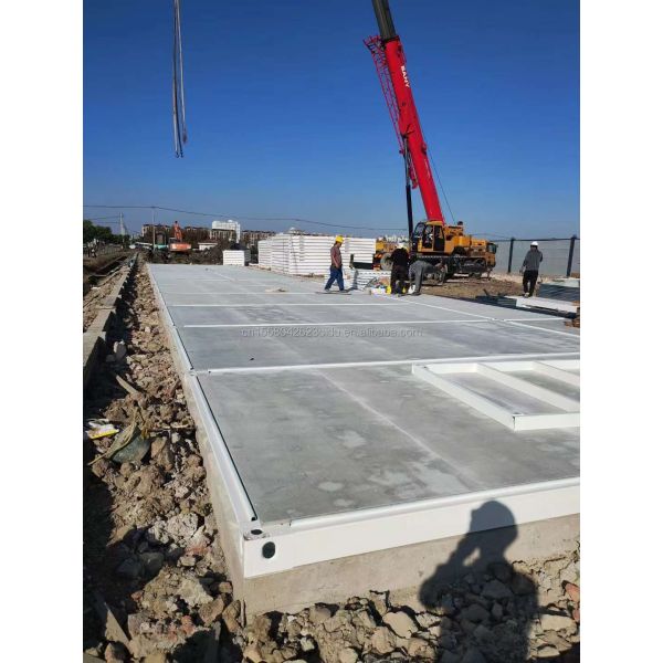 Galvanized Steel Square Tubes Main Structure Customized Color 20ft Container House Prefabricated Temporary Office/Shop/Villa