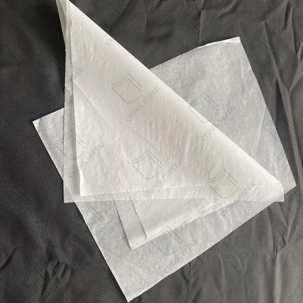 Soft and Durable Custom Napkin Tissue Paper for Tables with Customizable Reel