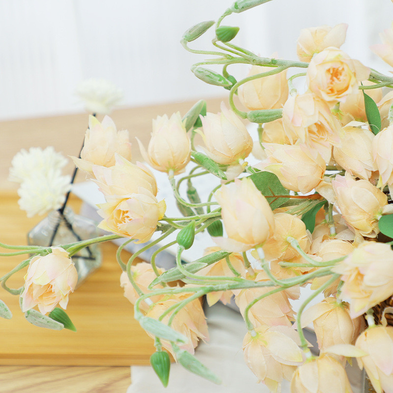 Nordic high-end simulation flowers, wind chimes, silk flowers, fake flowers, home furnishings, homestays, living rooms, desktop flower arrangements,
