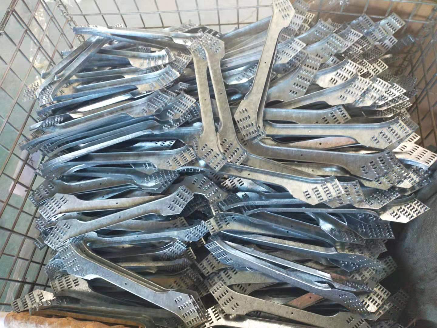 Customized Logo Galvanized Z275 Open Web Steel Joist for Wood Frame Construction 1.2mm Thickness