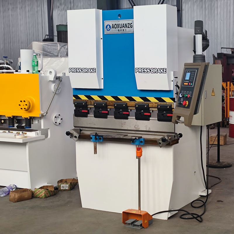 Mini 40T 1200MM NC Press Brake Machine With E21 CE Certification