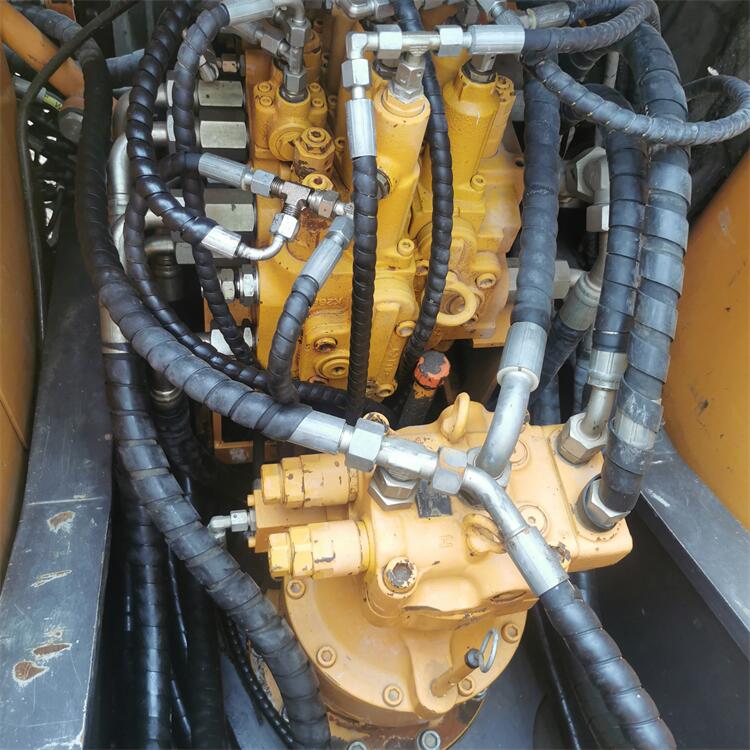 Crawler Chain Moving Type Original Hydraulic Cylinder Rubber Track Sany Excavator SY155 with A/C