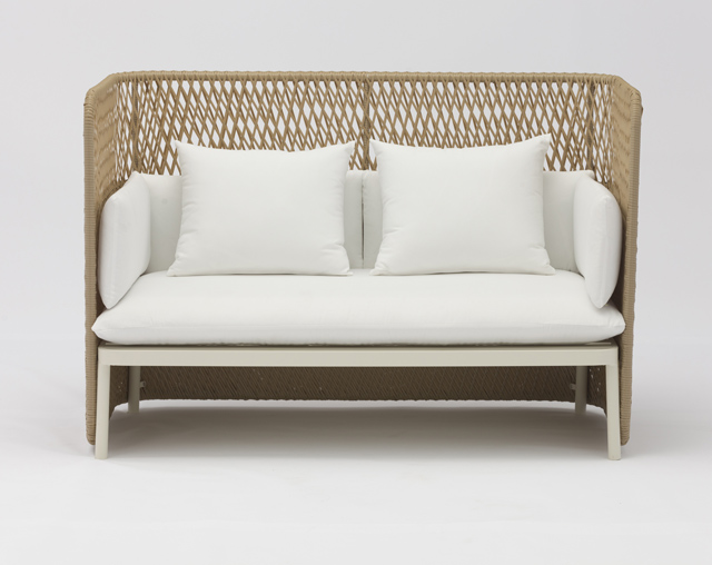 Modern Design Style Garden Furniture Outdoor Sofa Set with Aluminum Frame and Cushions