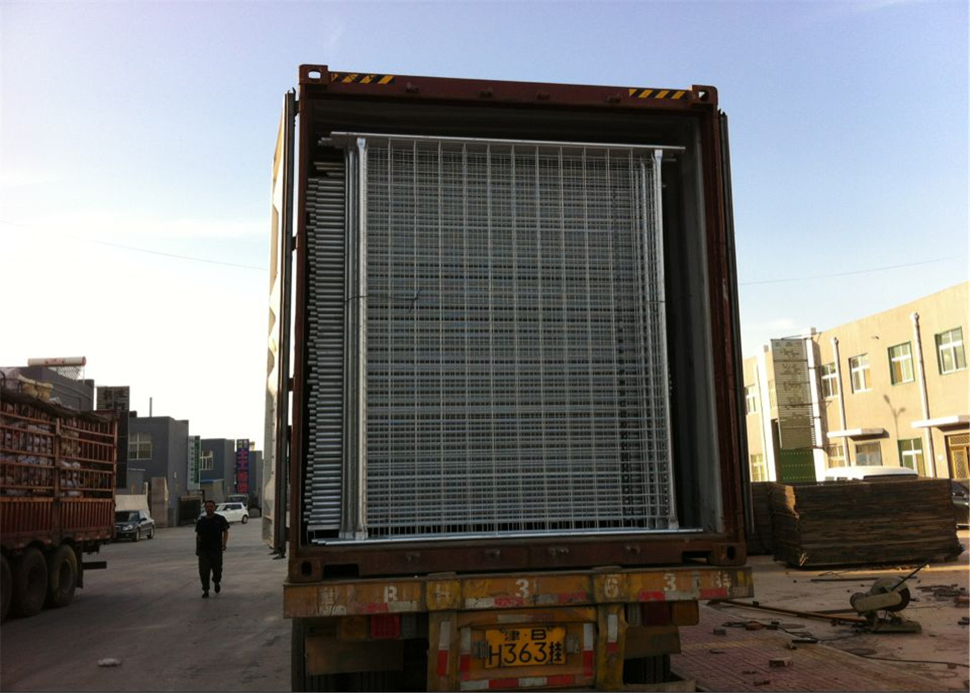 temp fence panels .foot ,clamp brace china temp fencing imported for sale in BROOME 2100mm x 2400mm
