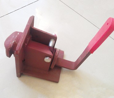 Materials Casting Steel Twist Lock Screw Type Container Trailer Chasis Twistlock Container Flat Bed Red/Black