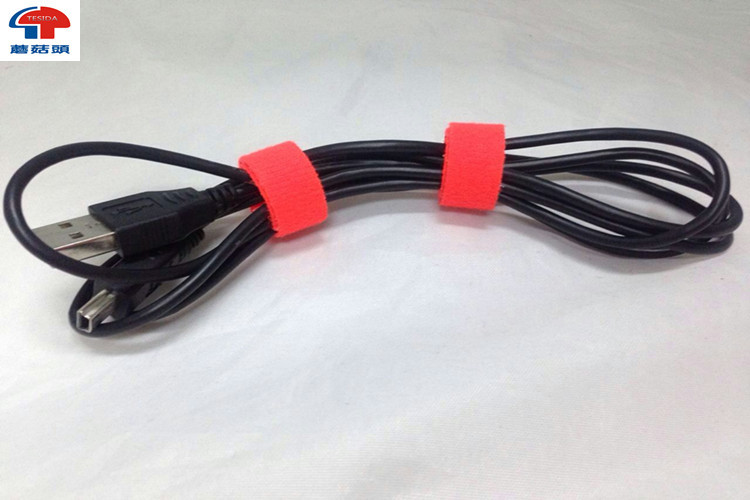 Self - locking Data Hook Loop Cable Ties , Black Wire Bundle cable tie straps Belt