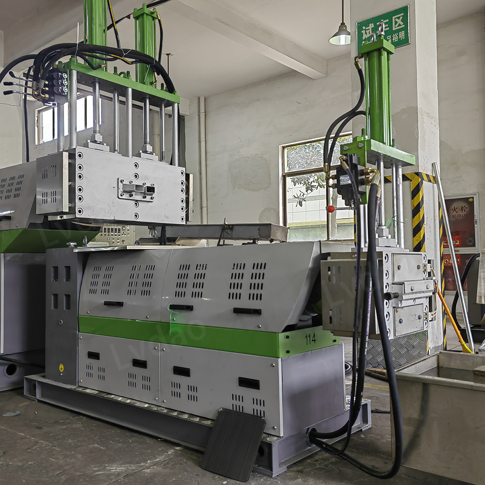 Customized PP PE Plastic Recycling Granulator Machine Line Water Cooling Two Stages