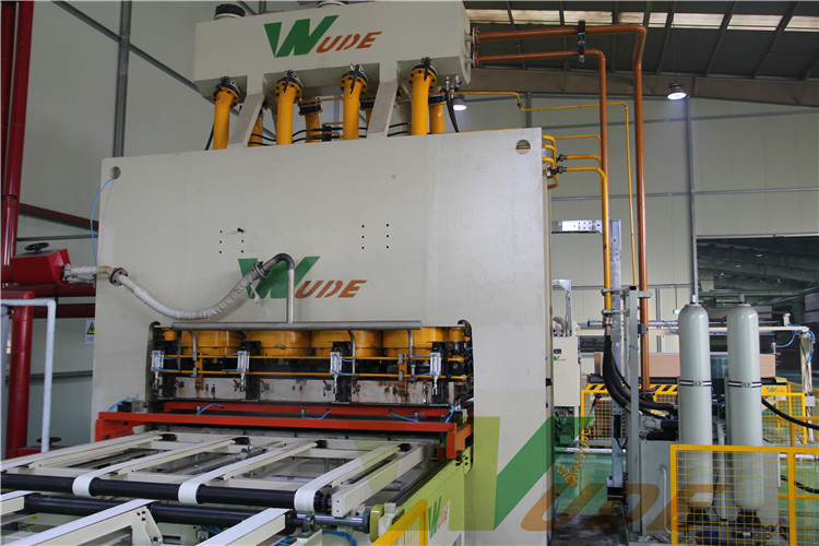 Single Layer Short Cycle Lamination Line Hot Press For HDF MDF PB Board Laminating