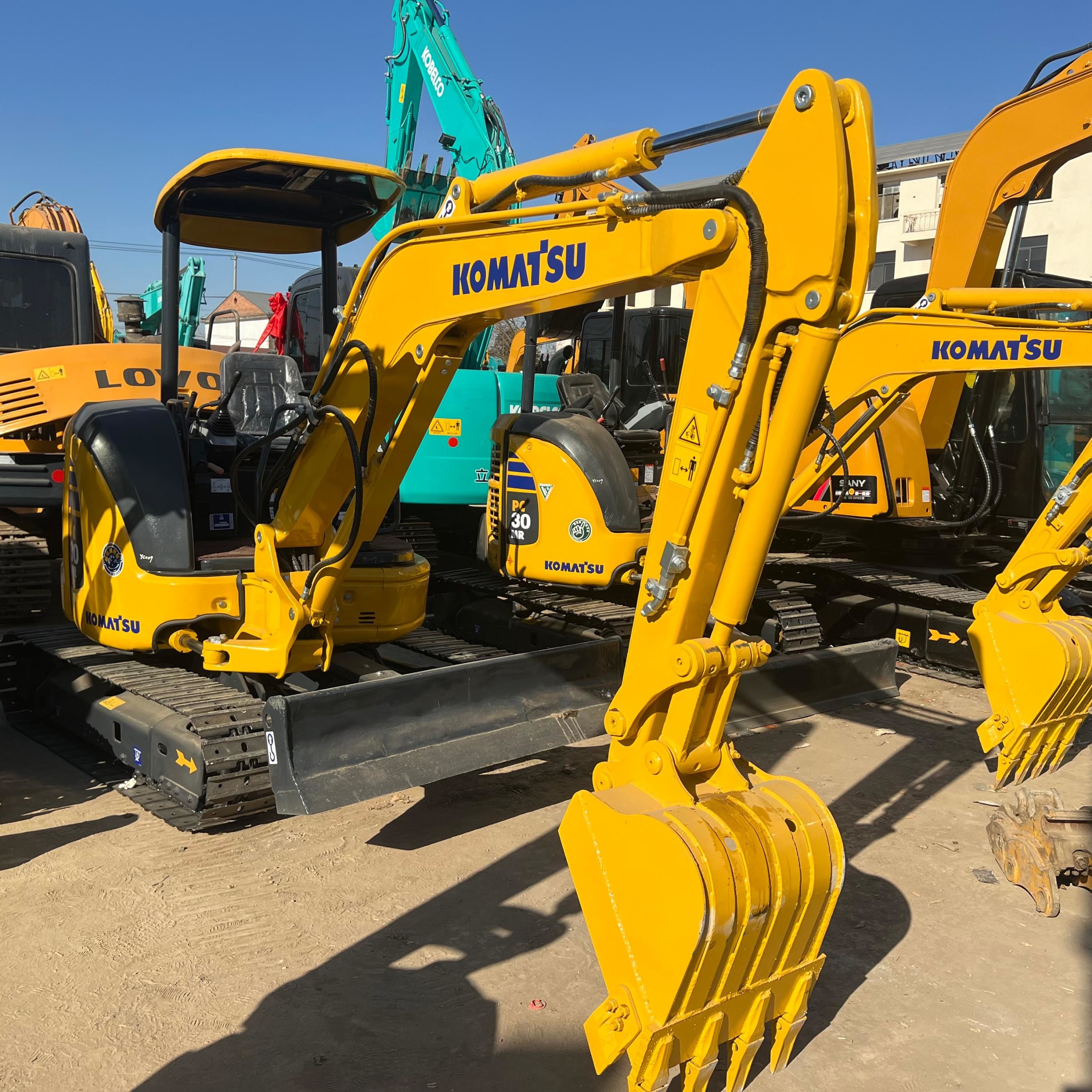 Original Brand Used Komatsu PC30 Mini Excavator 3 Ton Digger For Garden