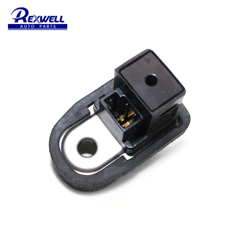 Top Quality Car Parts COVER-STEERING SWITCH For Nissan 25368-5L300 253685L300