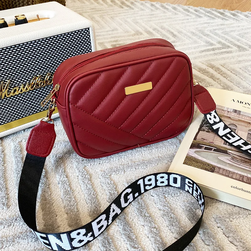 2024 CHIEN Fashion Small Classic PU Adjustable Crossbody Bag Waterproof OEM Custom Ladies Shoulder Handbag