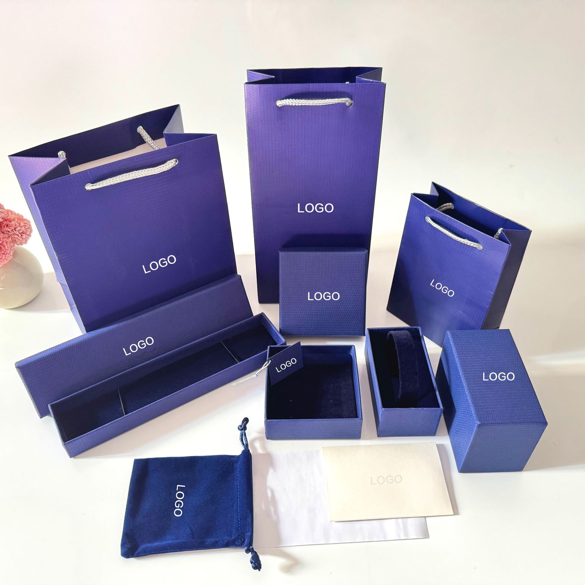 Wholesale Custom Logo Jewelry Paper Bags & Brand Paper Bags Luxury Gift Packaging Full Range of Paper Boxes for Packing