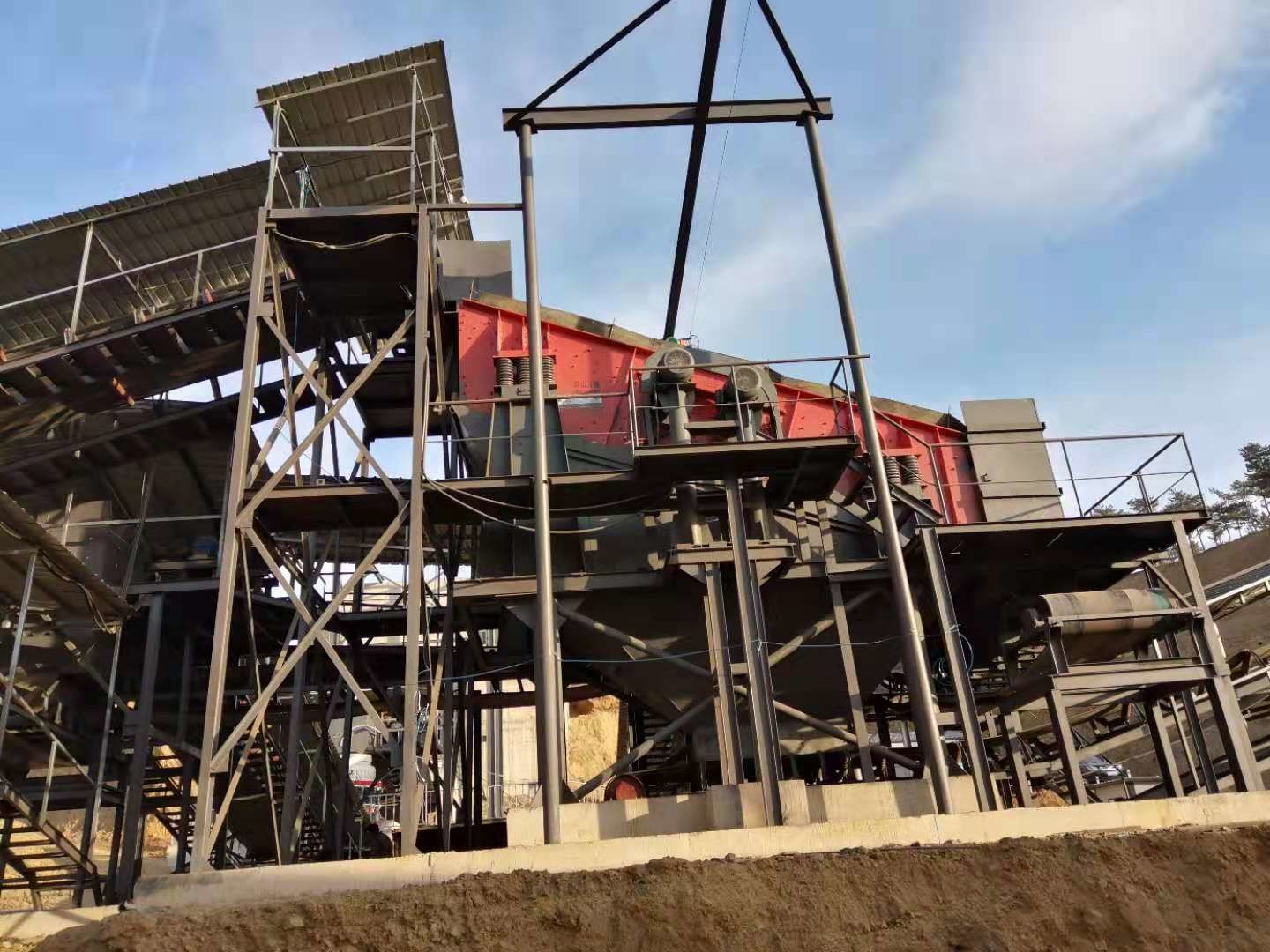 Sand Aggregate Vibrating 240t/H Circular Motion Screen , Mining Screening Equipment