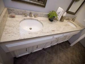 Quality Indian Kashmir White Granite Countertops , Commercial Granite Kitchen Worktops Dishwasher for sale