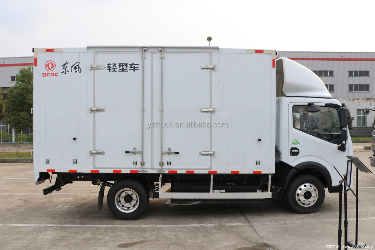 Electric Fuel Type Dongfeng Cargo Trucks with 4200X2100X2100 mm Cargo Tank Dimension