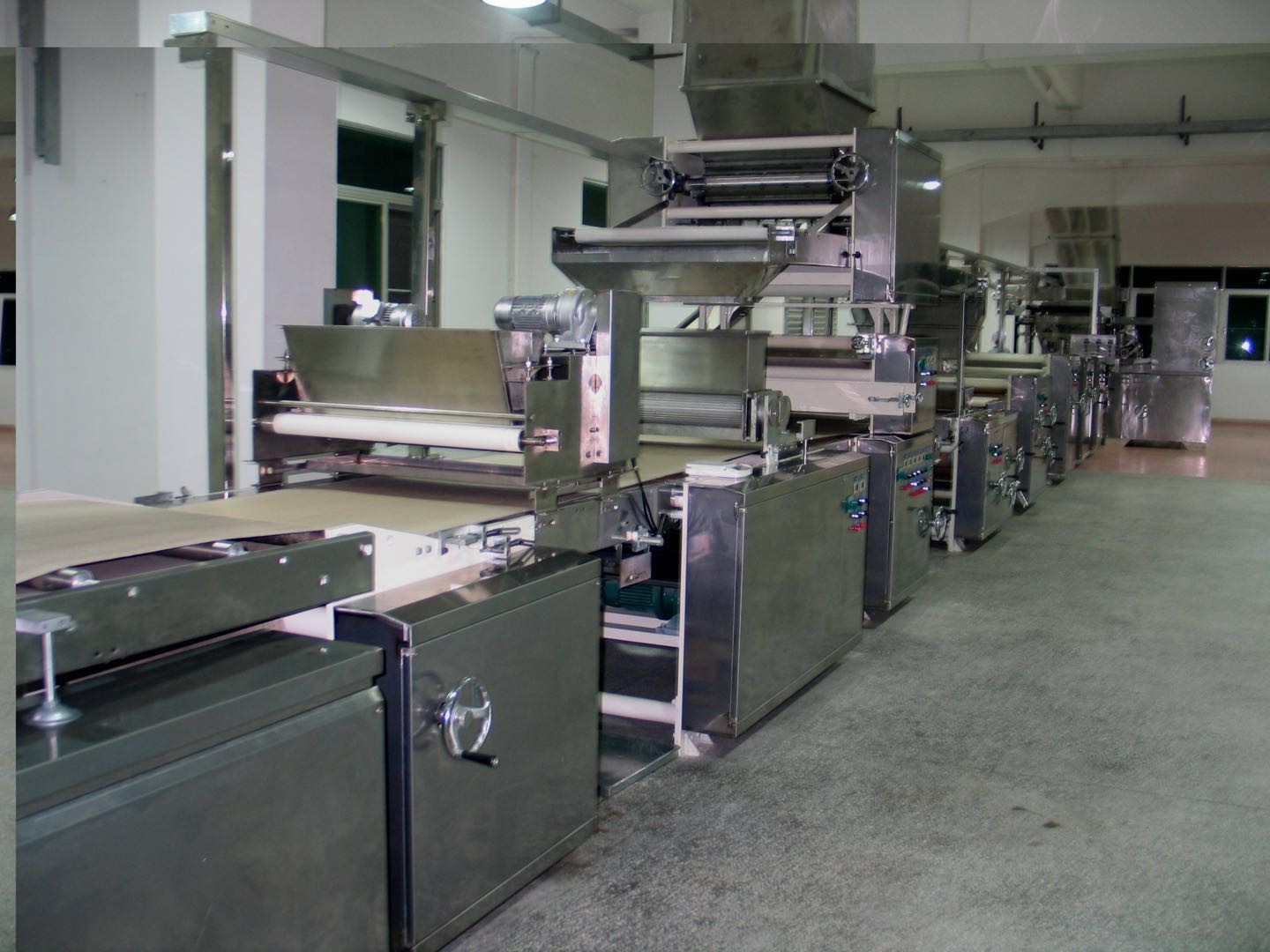 stainless steel HY1000 type biscuit machine line suitable for factory