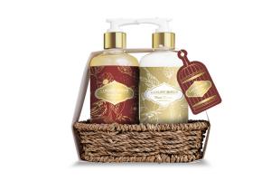 China Wicker Basket 2pcs Luxury Spa Gift Set With Shower Gel, Body Lotion on sale