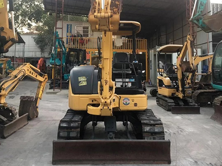 Well-maintained used mini komatsu pc40 excavator opened cabin pc 40 4 ton small digger for sale pc40mr