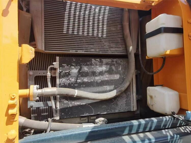 4.2 km/s Rate Speed Used Hyundai 225-9T Crawler Excavator in Shanghai Less Hours Best