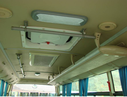 7480mm Overall Length Dongfeng 35 Seater Used Coach Bus Rear Overhang 2340mm