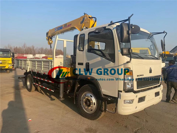 RHD Howo 3.2 Tons Straight Arm Truck Mounted Hydraulic Crane