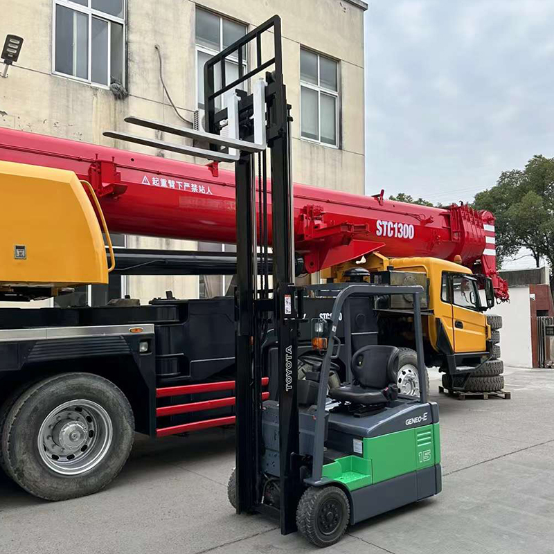 Electric Forklift Loading 1.5Ton 1070mm Fork Length Toyota Used Mobile Fork Lift
