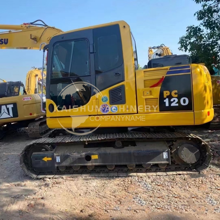 Komatsu PC120-8 Crawler Excavator with 2600 Working Hours and 0.5m3 Bucket Capacity
