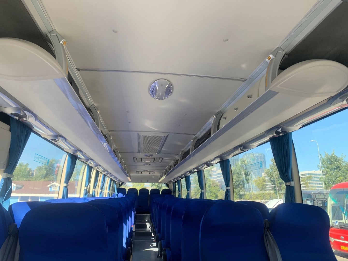 China Brand Used Yutong Buses Coach ZK6122 WP10. Diesel Engine 2015-2019 2+2layout 51seats