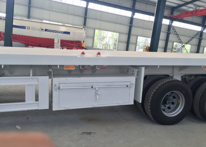 20ft / 40ft Container Semi Flatbed Trailers 3 Axles 30 - 60 Tons 13m Length