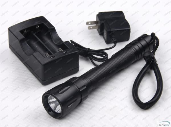 Buy Zoomable Led Flashlight With 1800 Lumens, Portable Cree Led Flashlight Torch at wholesale prices