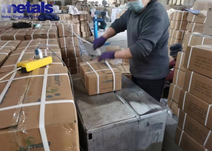 2.5 Inch X 9G Electro Galvanized Roofing Nails/Calamine Nail/ Umbrella Head With Rubber Washer 25kg Carton