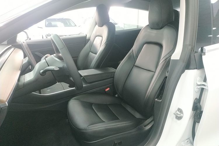 Electric Car New Energy Vehicle High Speed 5 Seats Used Car