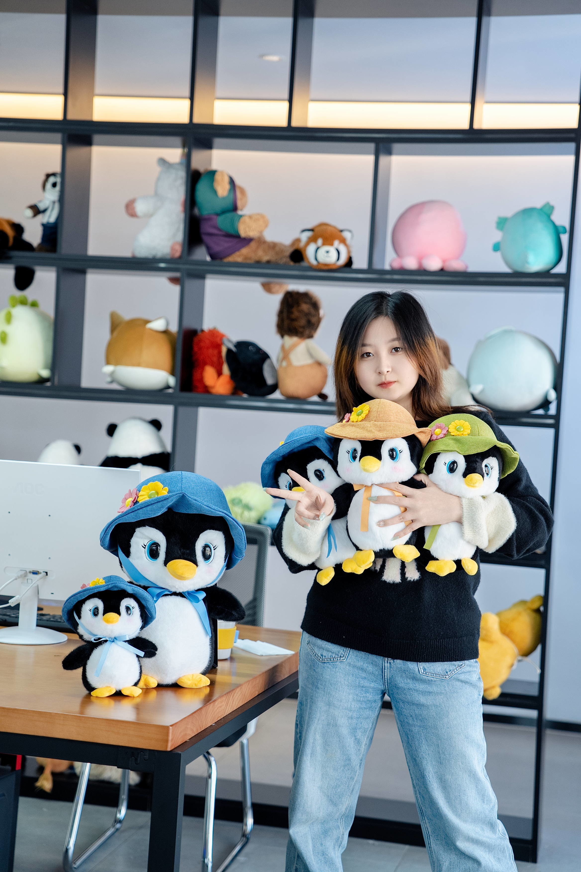 35cm Cute Penguin Shaped Soft Plush Toys Cartoon Stuffed Animal Fun Playing
