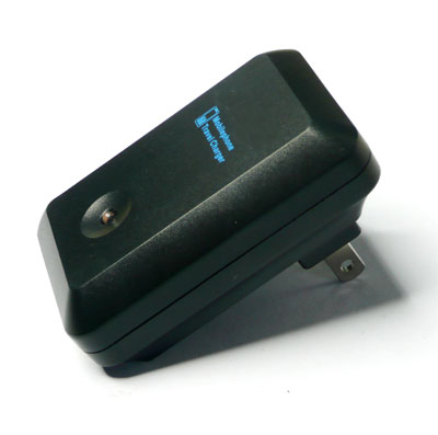 Soshine Switching Adaptor with USB outlet