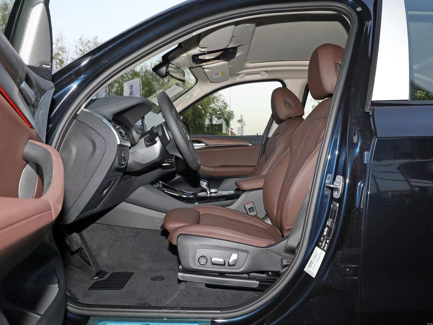 Medium 5 Seats SUV BMW X3 2022 Changed Edition XDrive30i Zunxiang Version