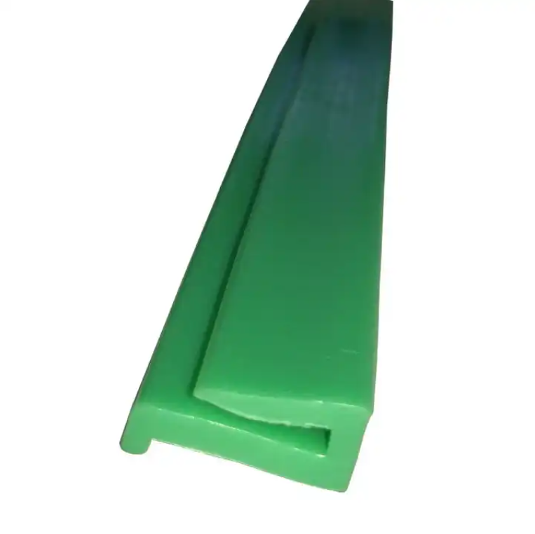 Custom UHMWPE Plastic Profile Wear Strips for Flat Plastic Strip Cutting and Moulding