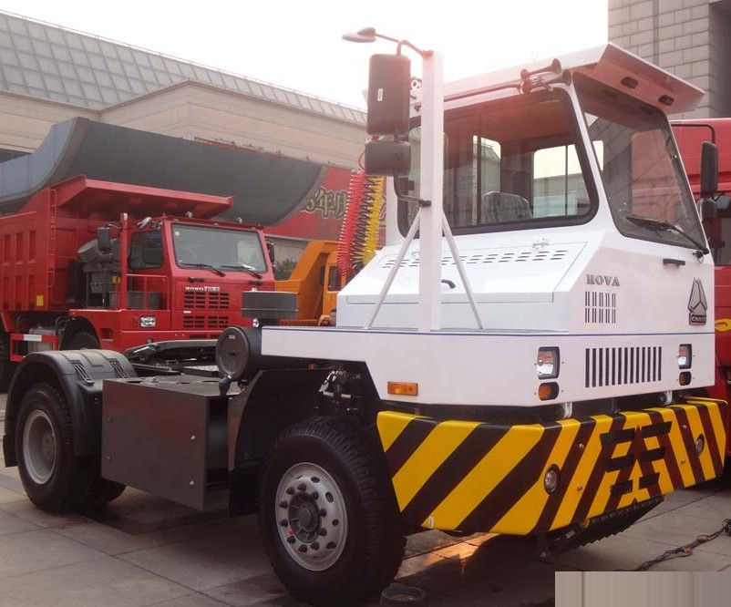 Brand New sinotruk howo terminal tractor truck 371hp used tracteur trucks head Tractors camiones tractor for terminals