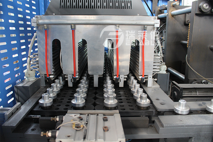 ABS Material Automatic Pet Blow Moulding Machine 220 - 2000 Ml Bottle Size