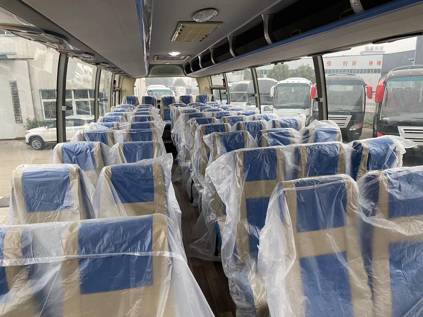 57 Seats LHD Luxury Coach Used Diesel Passenger Bus with DESIGNED Transmission Type