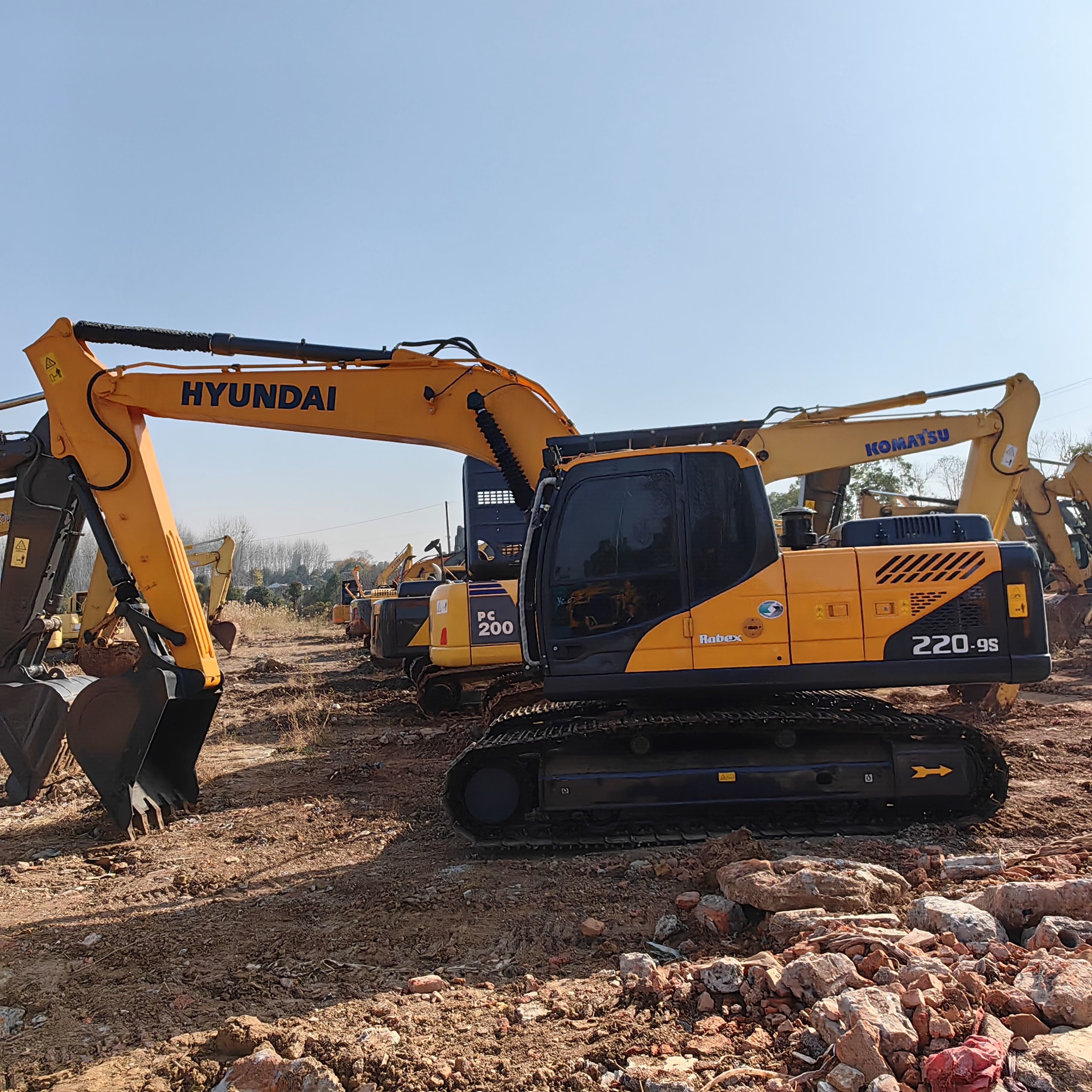 22 Ton R220LC-9s Used Hyundai Excavator 220 Used Hyundai 220-9 Excavator