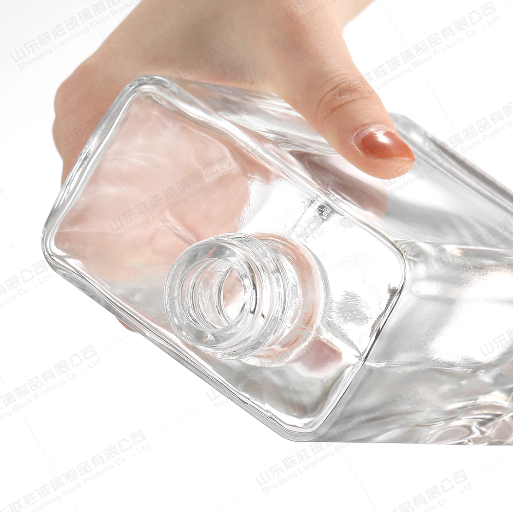 Win Bottle from Glass Bottle Acceptable Customer's Logo Logo Acceptable Customer's Logo