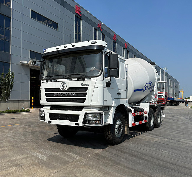 Shacman Concrete Mixer Truck 6X4 8X4 Construction Industry 10 Wheels Cement Mixing Truck 12 Cbm