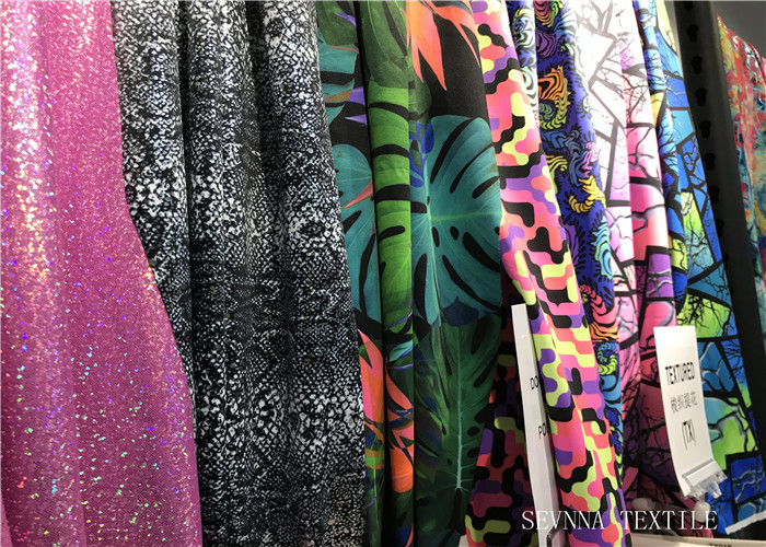 Black Lycra Eco Friendly Swimwear Fabric Two Way Stretch Sun Tan Ray Through