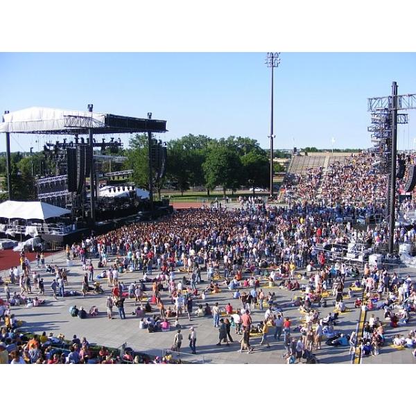 Weatherproof Interlocking Event Flooring White Portable Flooring For Events